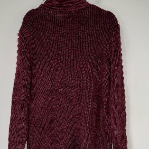 Elegant Burgundy Turtleneck Sweater with Cable Knit Design - Picture 11 of 14